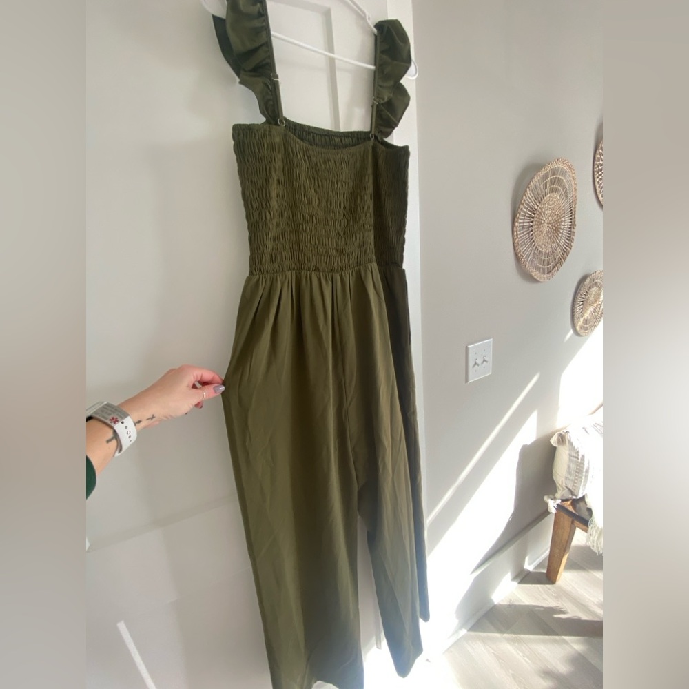 Olive Green Sleeveless Jumpsuit - Picture 4 of 4